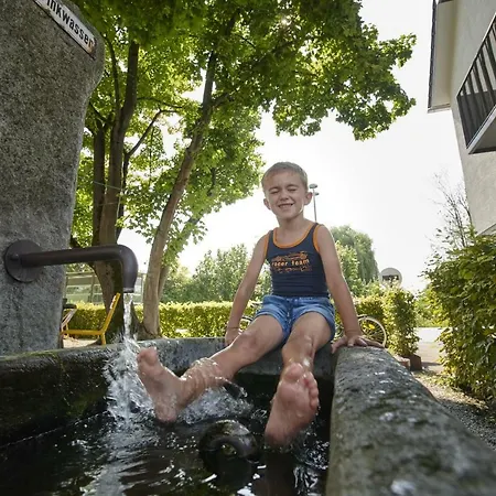 Otel Radhotel Am Gleis Radolfzell am Bodensee